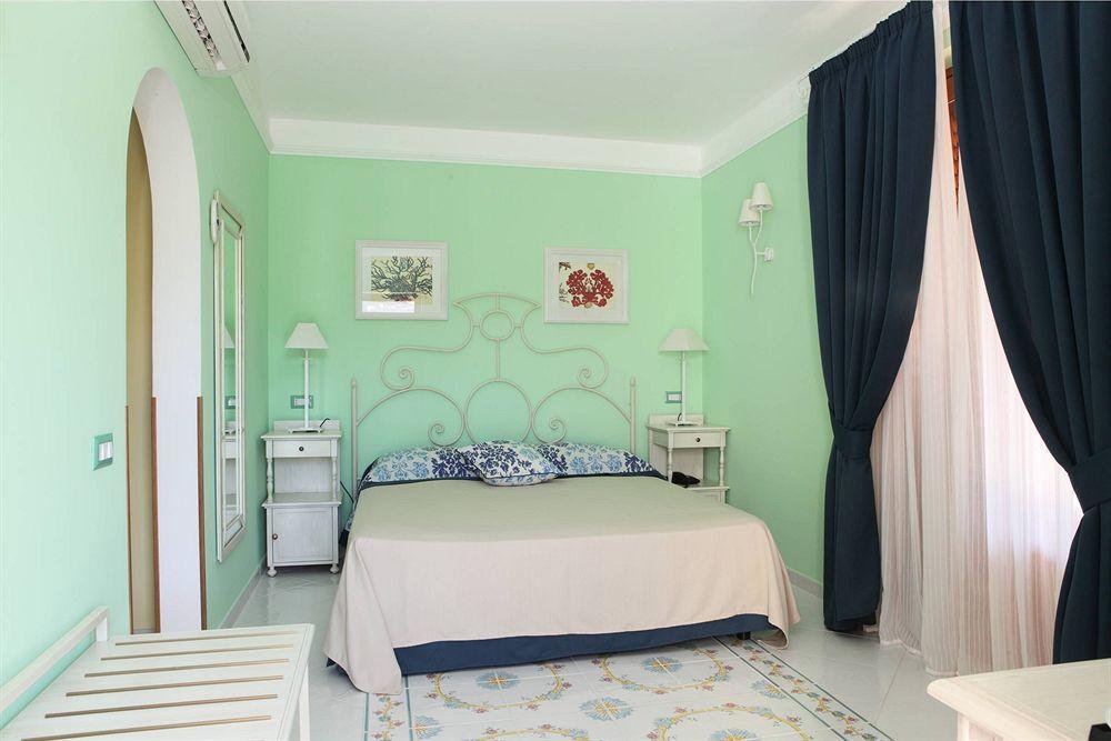 Aparthotel Mendolita 4*