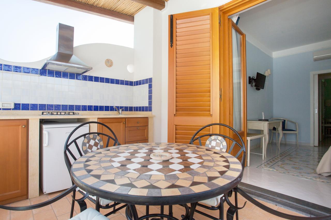 Mendolita Aparthotel 4*