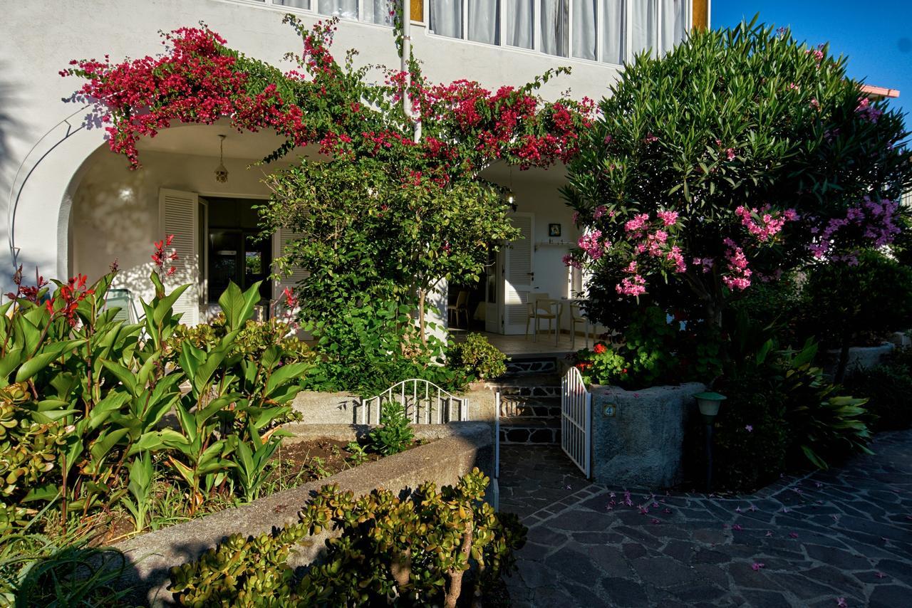Mendolita Aparthotel 4*